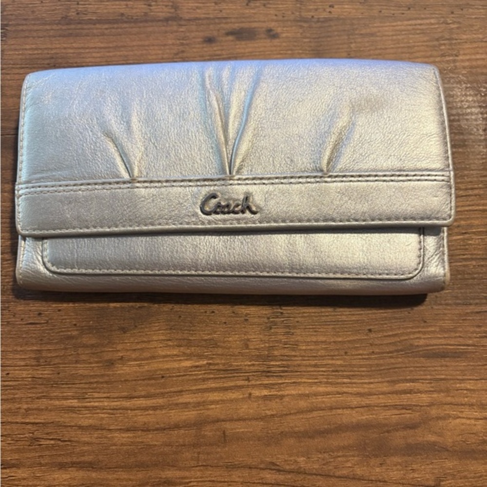 Coach Y2K silver metallic vintage wallet tri fold pink liner